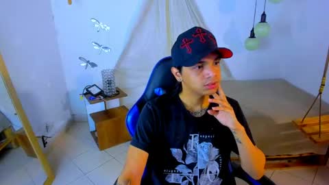 B R A N D online show from April 15, 2:15 am