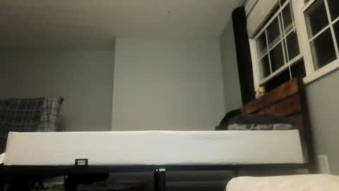 brandon255225 online show from April 16, 9:31 am