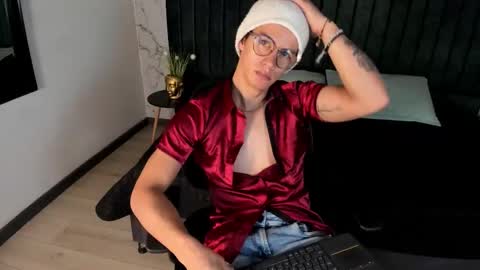 brandon_starkk online show from November 26, 11:51 am