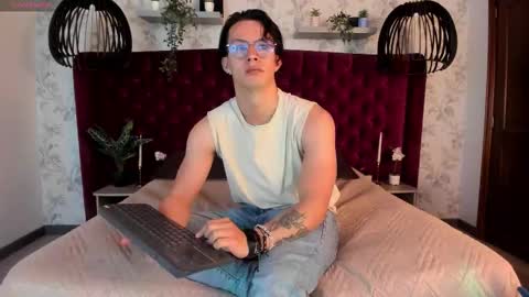brandon_starkk online show from March 2, 11:50 am