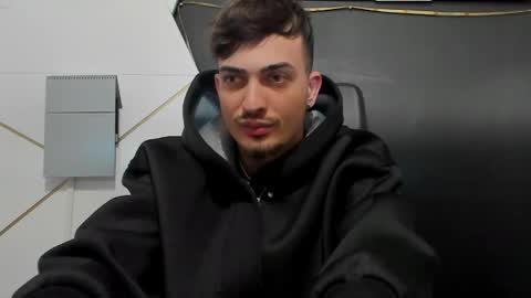 BrandonTateX online show from April 18, 6:59 am