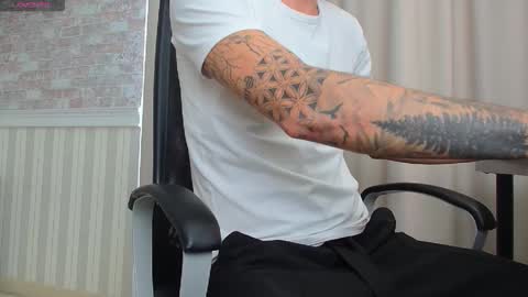 BrandonTateX online show from October 26, 11:00 am