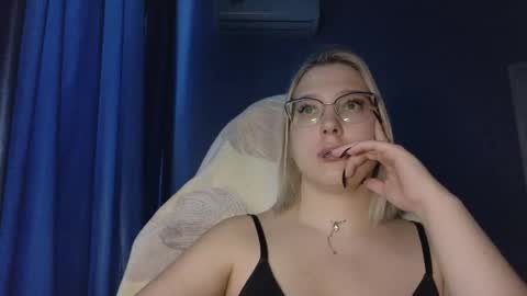 Belle  online show from November 14, 9:00 am