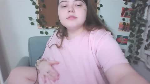 Snapshot of brattyprincess_emma chatting on October 21, 6:33 pm Emma online show from October 21, 6:33 pm