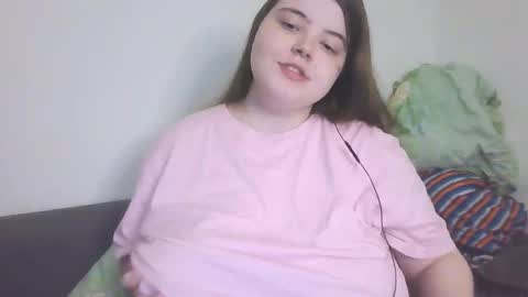 Snapshot of brattyprincess_emma chatting on October 5, 5:20 pm Emma online show from October 5, 5:20 pm