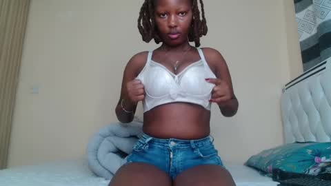 bree_beauty online show from April 14, 8:01 pm