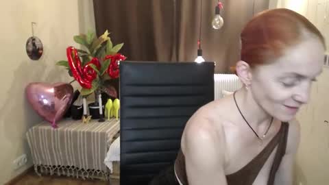 breeterner online show from February 13, 11:37 pm