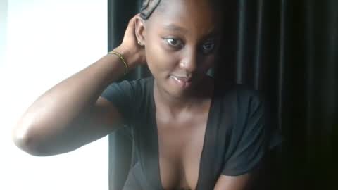 breelia online show from April 25, 2:47 am