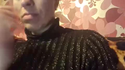 brenda75555 online show from January 1, 1:37 pm