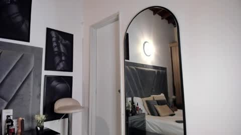 Brenda online show from March 24, 9:32 pm