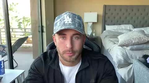 Brett Mycles online show from October 27, 10:54 pm