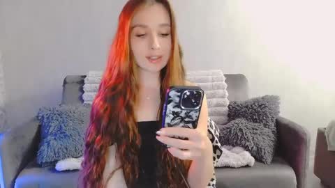 bri_fox online show from May 8, 6:35 pm