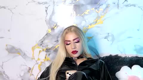 briana_white online show from April 17, 10:12 pm