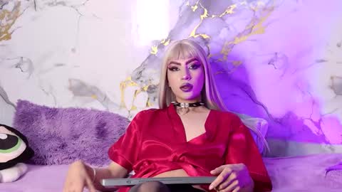 briana_white online show from February 20, 6:43 pm