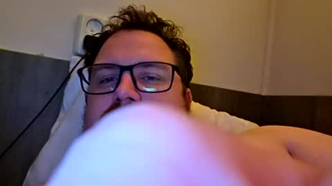 bridgeedude28 online show from July 1, 12:47 pm