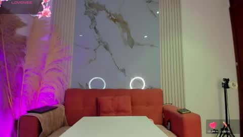    online show from February 20, 11:23 am