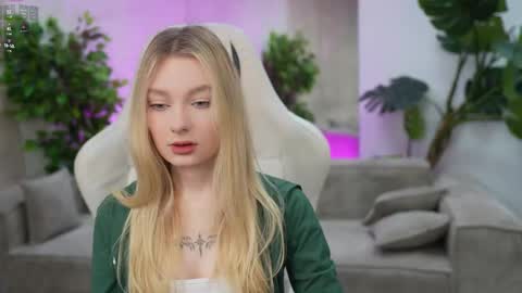 Diamonds Girls online show from March 11, 7:35 am