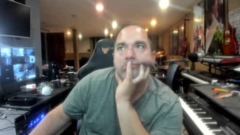 britarella9 online show from November 18, 9:12 am