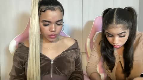 brithneysquirt online show from February 18, 6:48 am