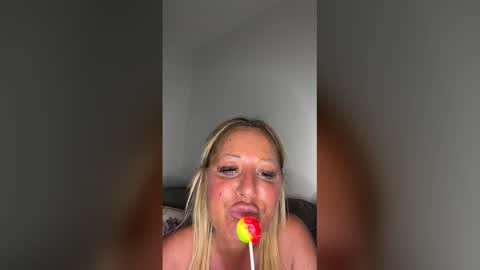 britishcumslut_10 online show from April 20, 8:56 pm