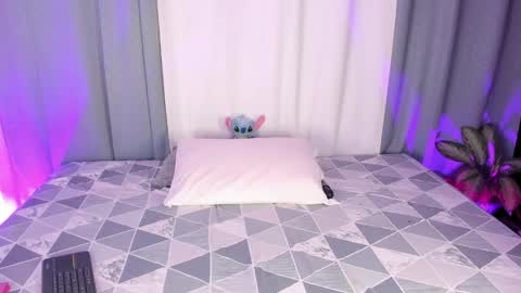 brittany 25 years old  happy as a worm  online show from April 2, 5:48 am