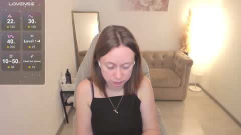 Lady Brooke online show from March 17, 9:31 pm