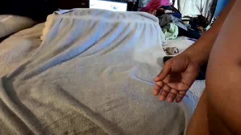 brownbootie1 online show from March 16, 8:46 pm