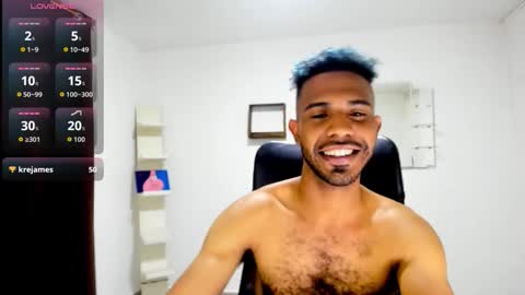 bruce_1111 online show from September 10, 11:39 pm