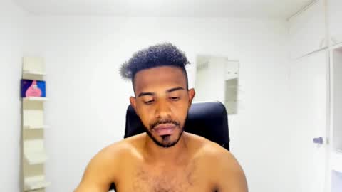 bruce_1111 online show from September 19, 12:59 am