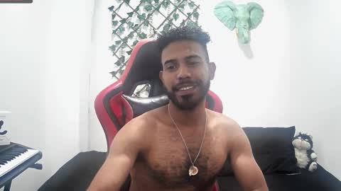 bruce_1111 online show from November 24, 10:52 pm