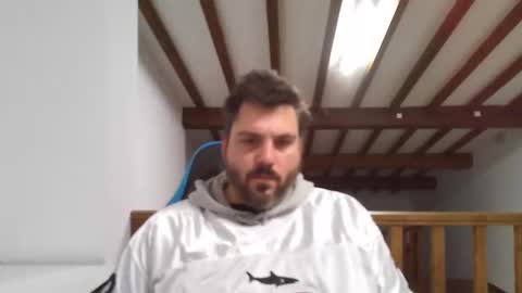 Bruce Wayne online show from January 1, 6:47 am