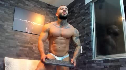 brucedallas online show from November 5, 2:13 am