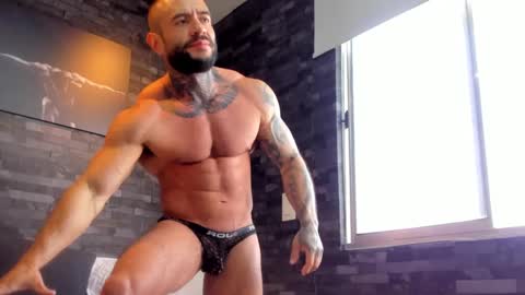 Snapshot of brucedallas chatting on September 29, 3:00 pm brucedallas online show from September 29, 3:00 pm