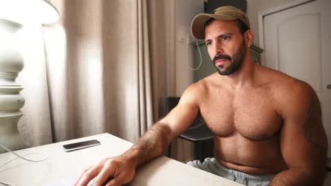 onlyfans BRUCESTRYKER online show from October 2, 4:44 am