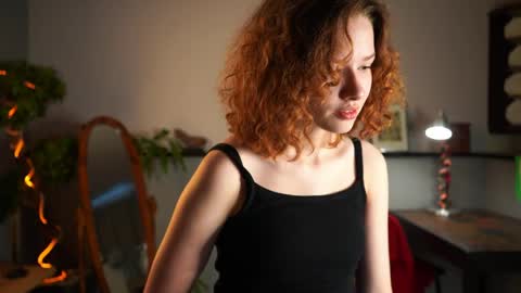 Tess online show from April 24, 2:41 pm