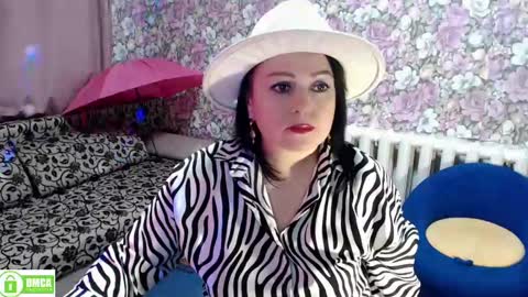 Julia online show from January 26, 9:29 pm