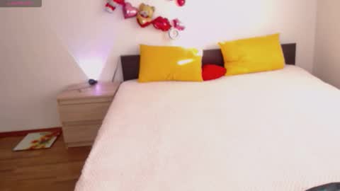 Ellis online show from October 13, 5:09 am