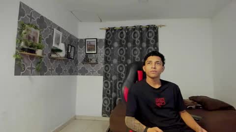 bruno_snow online show from December 17, 3:46 am