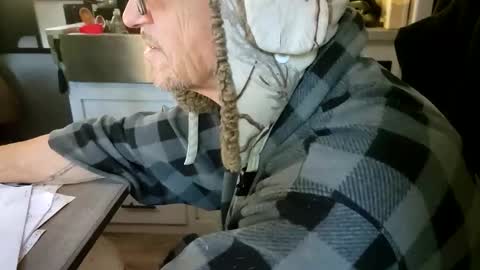 Steve... aka SkinnieDippin aka TimberTramp online show from November 2, 4:07 pm