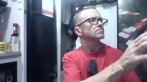 Snapshot of brushsquach chatting on October 17, 4:38 am Steve... aka SkinnieDippin aka TimberTramp online show from October 17, 4:38 am