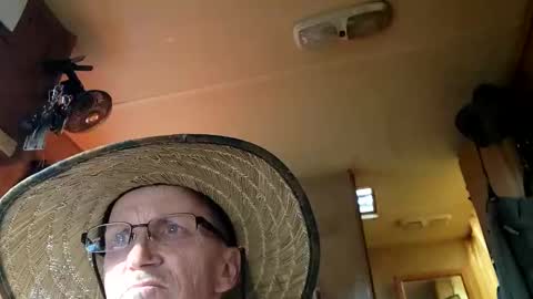 Snapshot of brushsquach chatting on December 2, 11:13 pm Steve... aka SkinnieDippin aka TimberTramp online show from December 2, 11:13 pm