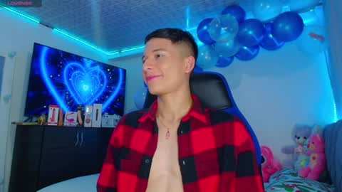 BRYAM INDEPENDENT MODEL online show from January 17, 3:55 am