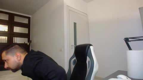 BryceReign online show from April 22, 5:03 am