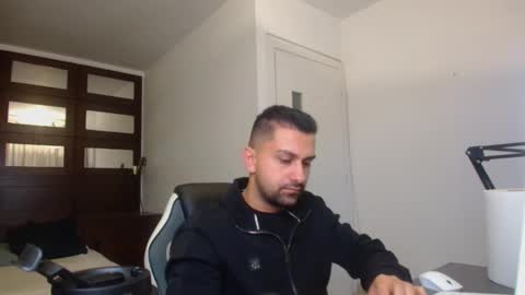 BryceReign online show from April 16, 4:45 am