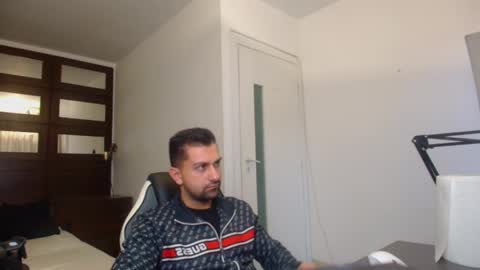 BryceReign online show from April 10, 6:30 am