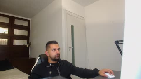 BryceReign online show from April 19, 4:13 am