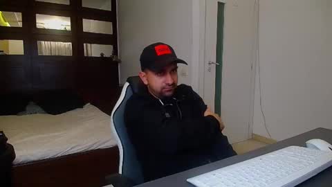 BryceReign online show from April 30, 4:39 am