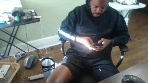 Snapshot of btd313 chatting on October 8, 1:17 pm btd313 online show from October 8, 1:17 pm