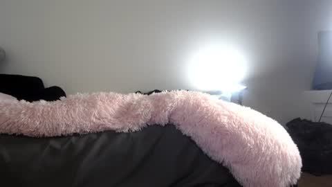 Queen Lola XXX online show from June 17, 8:19 am