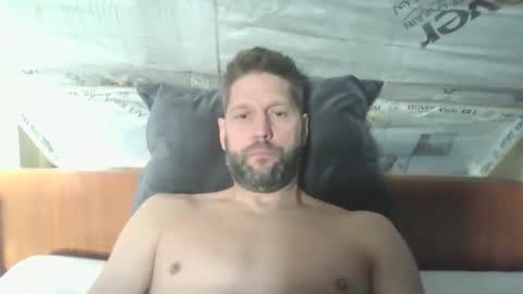 bubblebee1982 online show from November 6, 8:17 am